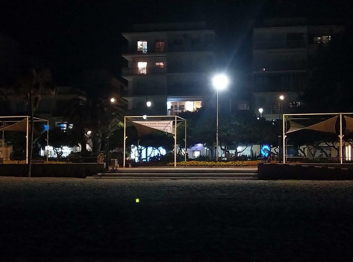 First Line Beach Sea View אסטפונה מראה חיצוני תמונה
